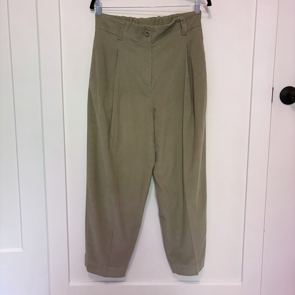 COS Corduroy High Waist Barrel Leg Pleated Trousers Pants Sage Green Size 8